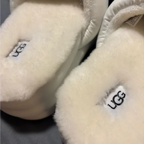 UGG Treadlite White Chunky Platform Slides Women’s Size 8 - Picture 4 of 8